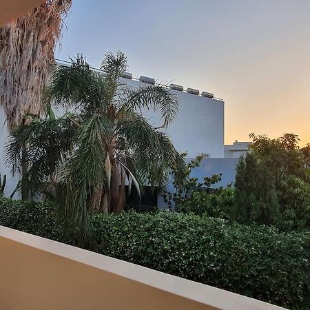 Livas City Relaxing Apartment คอสทาวน์ ภายนอก รูปภาพ