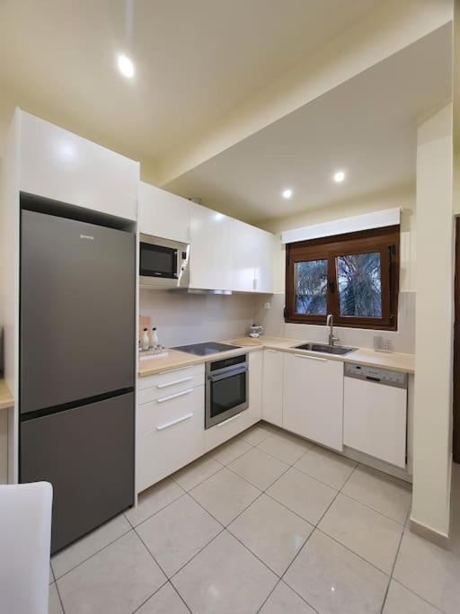 Livas City Relaxing Apartment คอสทาวน์ ภายนอก รูปภาพ