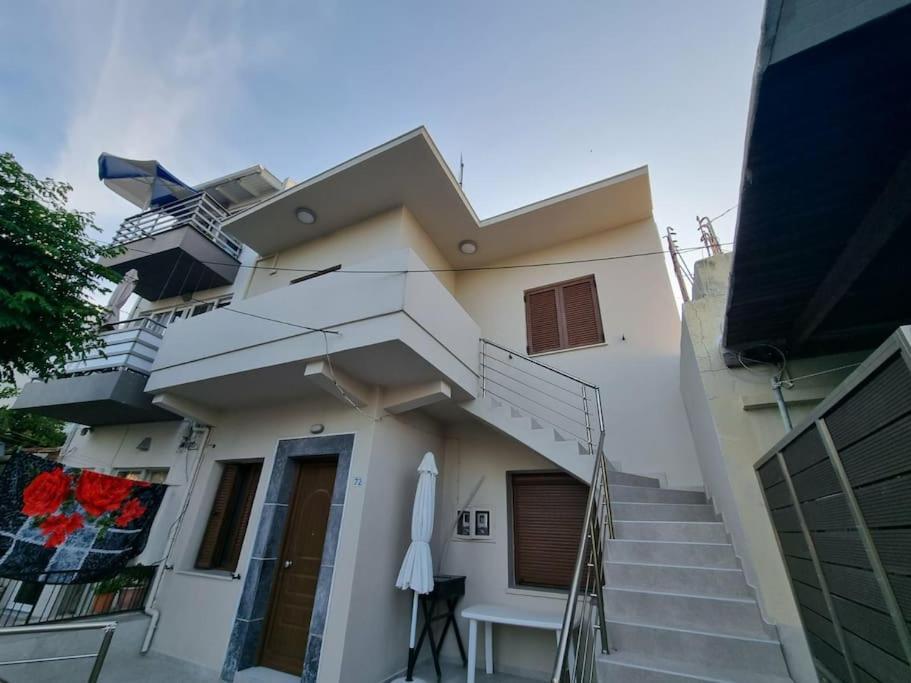 Livas City Relaxing Apartment คอสทาวน์ ภายนอก รูปภาพ
