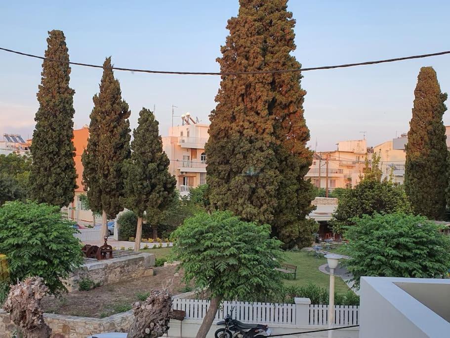 Livas City Relaxing Apartment คอสทาวน์ ภายนอก รูปภาพ